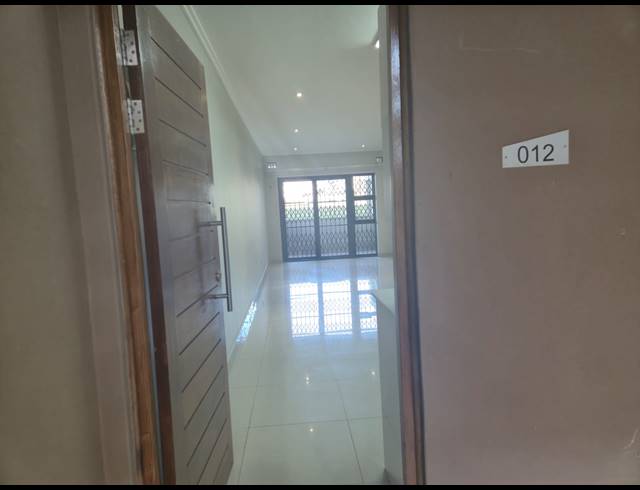1 BEDROOM SECTIONAL TITLE FOR SALE IN UMHLANGA RIDGE